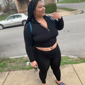 Meet your Posher, Riah